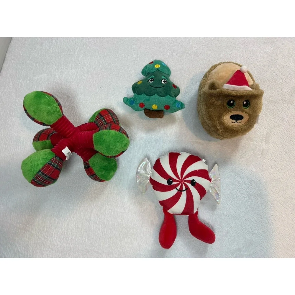 Lot Of Dog Toys 4 Pieces Level 1 Chew Small Medium Christmas‎